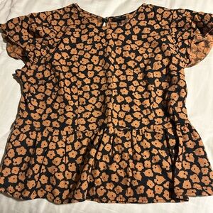 Who What Wear Black Peplum Tunic with Rust Floral Print